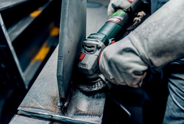 Llévate la herramienta que necesites de forma rápida y sencilla. Nuestro servicio te garantiza un proceso ágil y claro para que puedas elegir la opción ideal y disponer de ella.